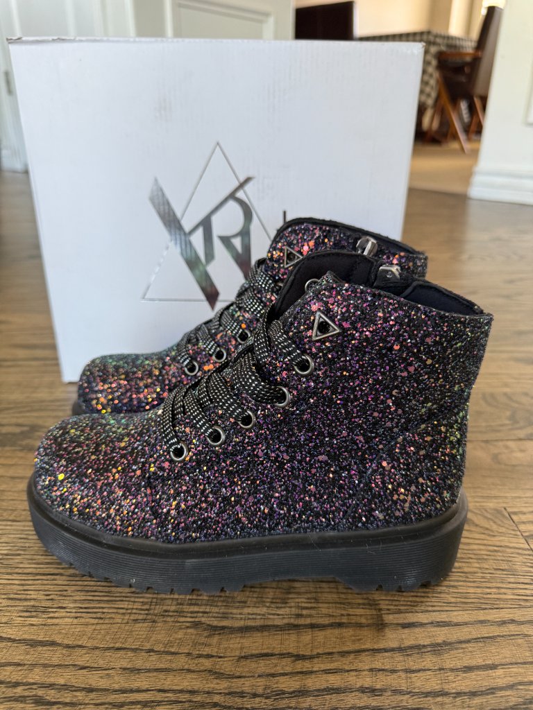 Yru Slayer Black Glitter Platform Boots Size 8 New In Box — image 2 of 8